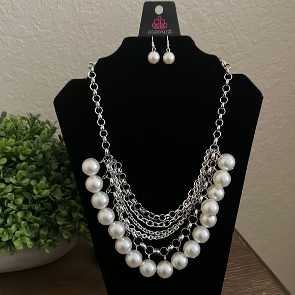 Necklaces - Picture 5 of 5